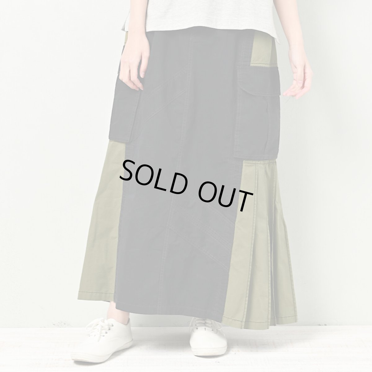 画像1: Redesign  military  skirt  リメイクミリタリースカート　ブラック＆オリーブ (1)