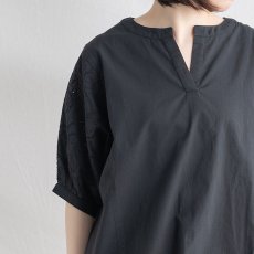 画像2: embroidery blouse ブラック (2)
